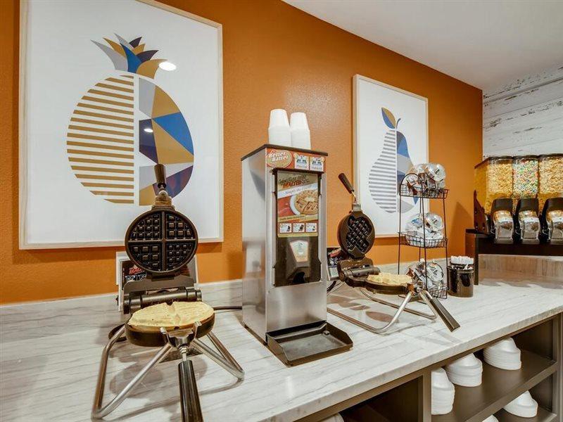 Orangewood Inn And Suites Midtown Όστιν Εξωτερικό φωτογραφία